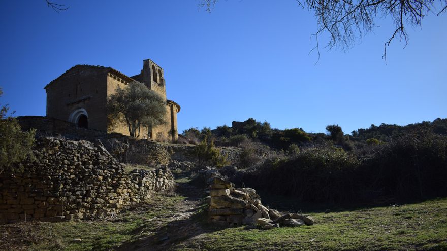 Un pueblo secreto repoblado por cinco jóvenes que buscan vivir "en conexión con la naturaleza"