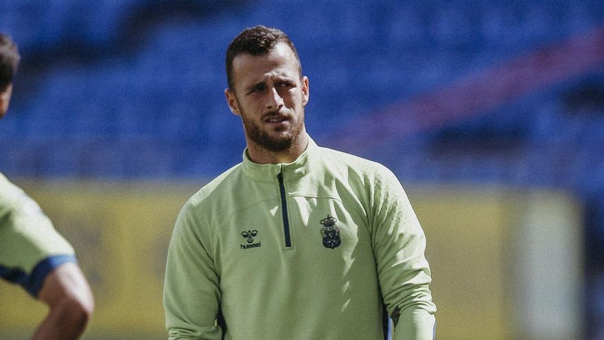 Ale Díez: "El 'play-off' queda lejos, iremos a por él la próxima temporada"