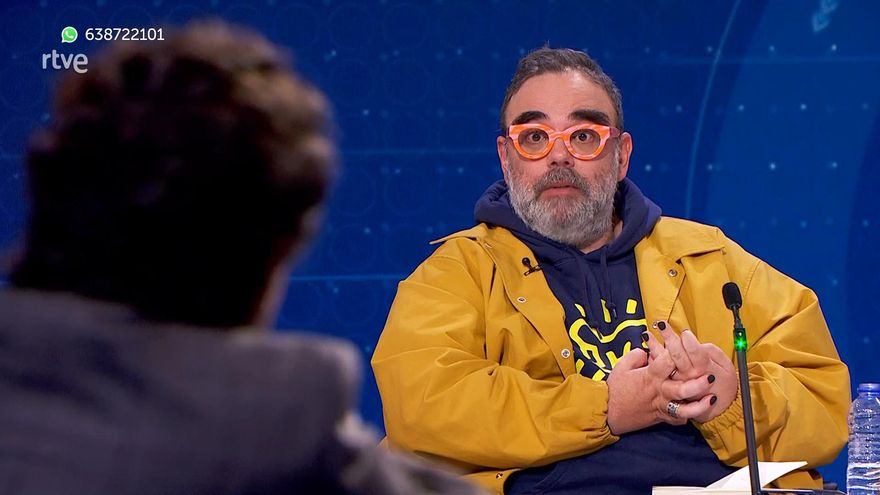 Bob Pop, contundente con un analista de '59 segundos' en TVE: "Dios no existe, los maricones sí"