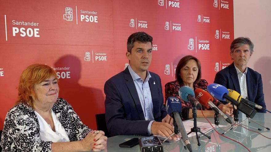 El portavoz del Grupo Socialista en el Ayuntamiento de Santander, Daniel Fernández