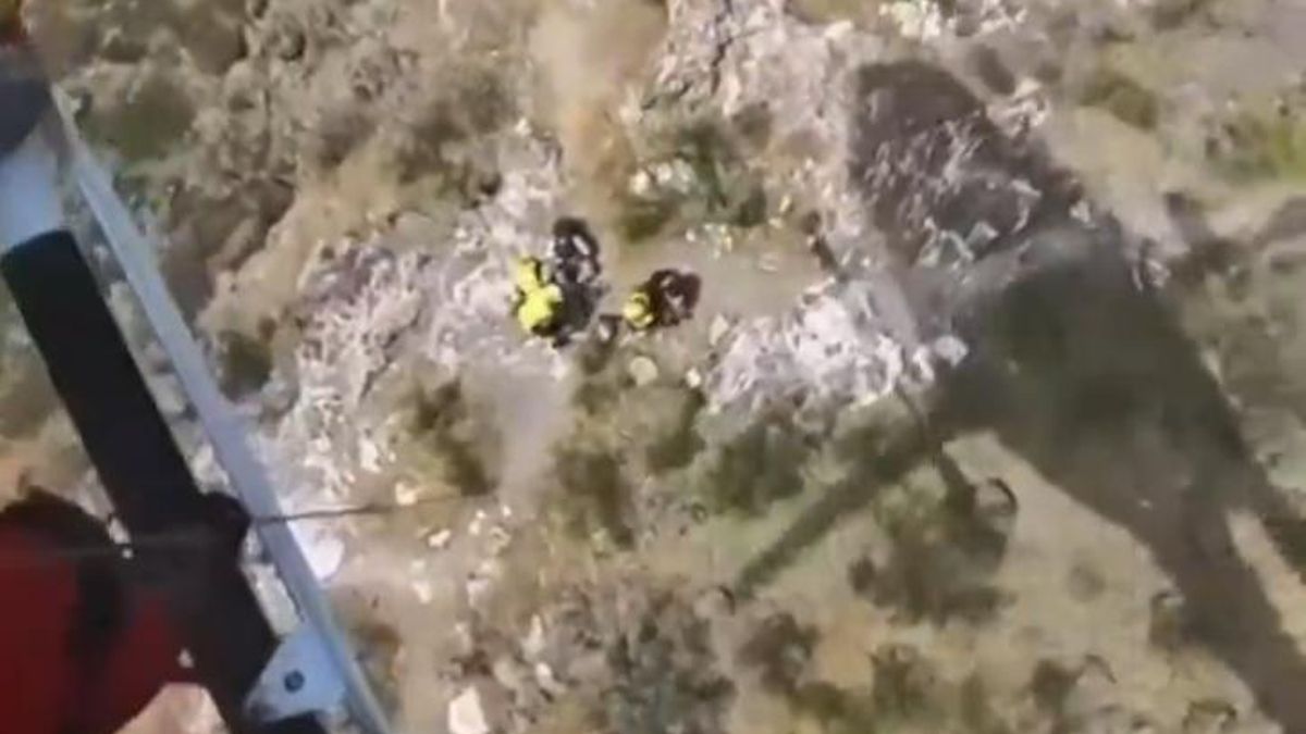 Evacuados en helicóptero dos senderistas al presentar problemas relacionados con el calor en Tenerife