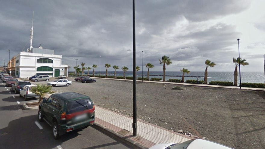 Un hombre de 41 años se quema los brazos intentando apagar el incendio de su caravana en Tenerife