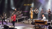 The Mavericks / GOIO VILLANUEVA