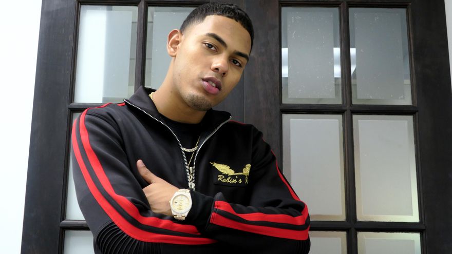El rapero puertorriqueño Myke Towers refleja el racismo en el tema "Michael X"