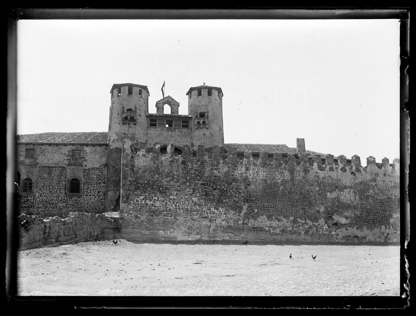 Vista del Castillo de Sigüenza (Guadalajara).1920. Fondo Goñi. AHP Guadalajara