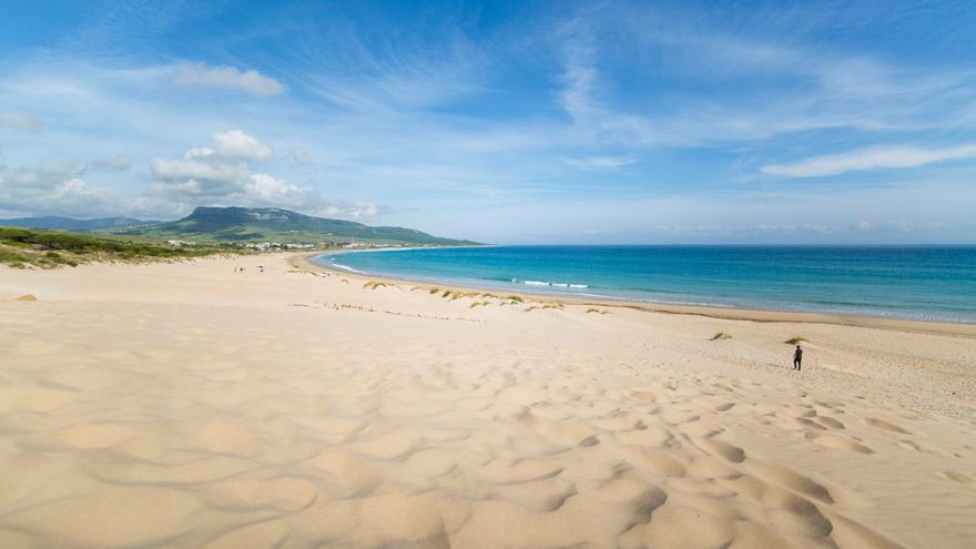 Una guía para no perderse las mejores playas nudistas de Andalucía