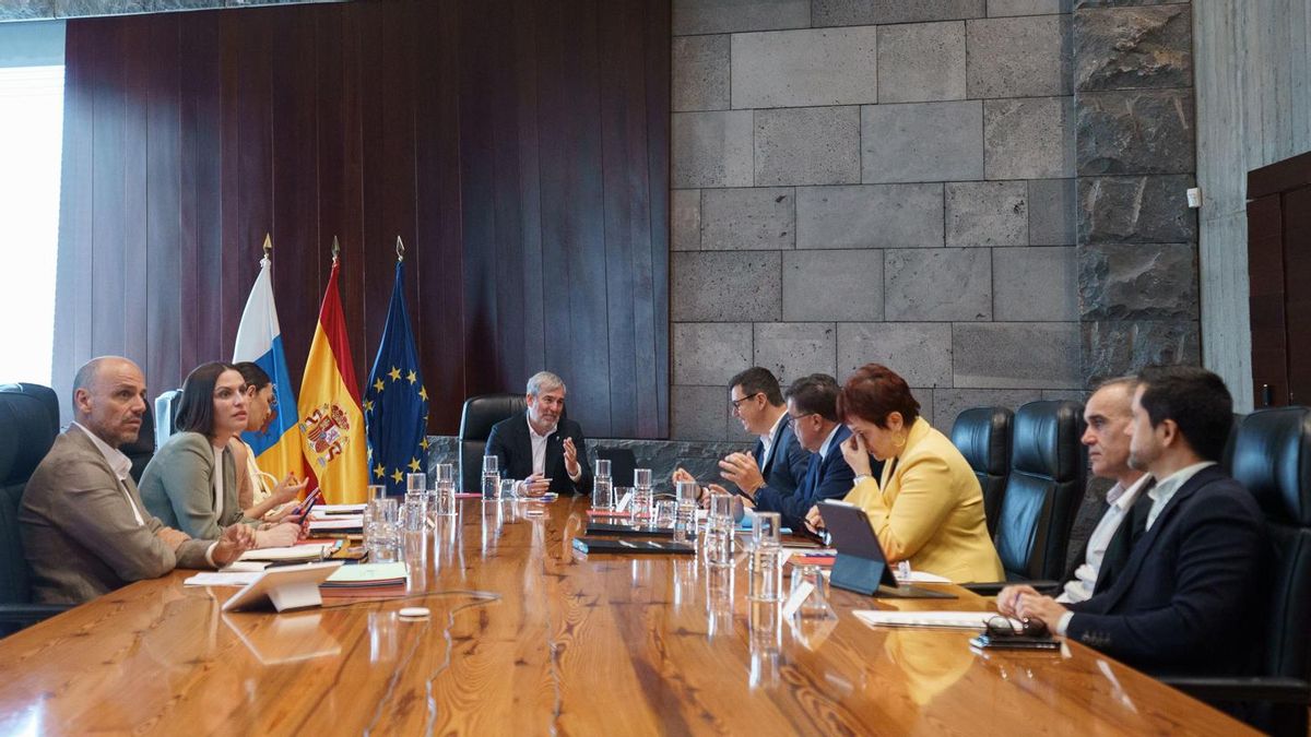 Reunión del Consejo de Gobierno de este lunes en la sede de Presidencia del Gobierno en Santa Cruz, a la que no asistió el consejero de Agricultura, Narvay Quintero, por un compromiso institucional en Madrid.