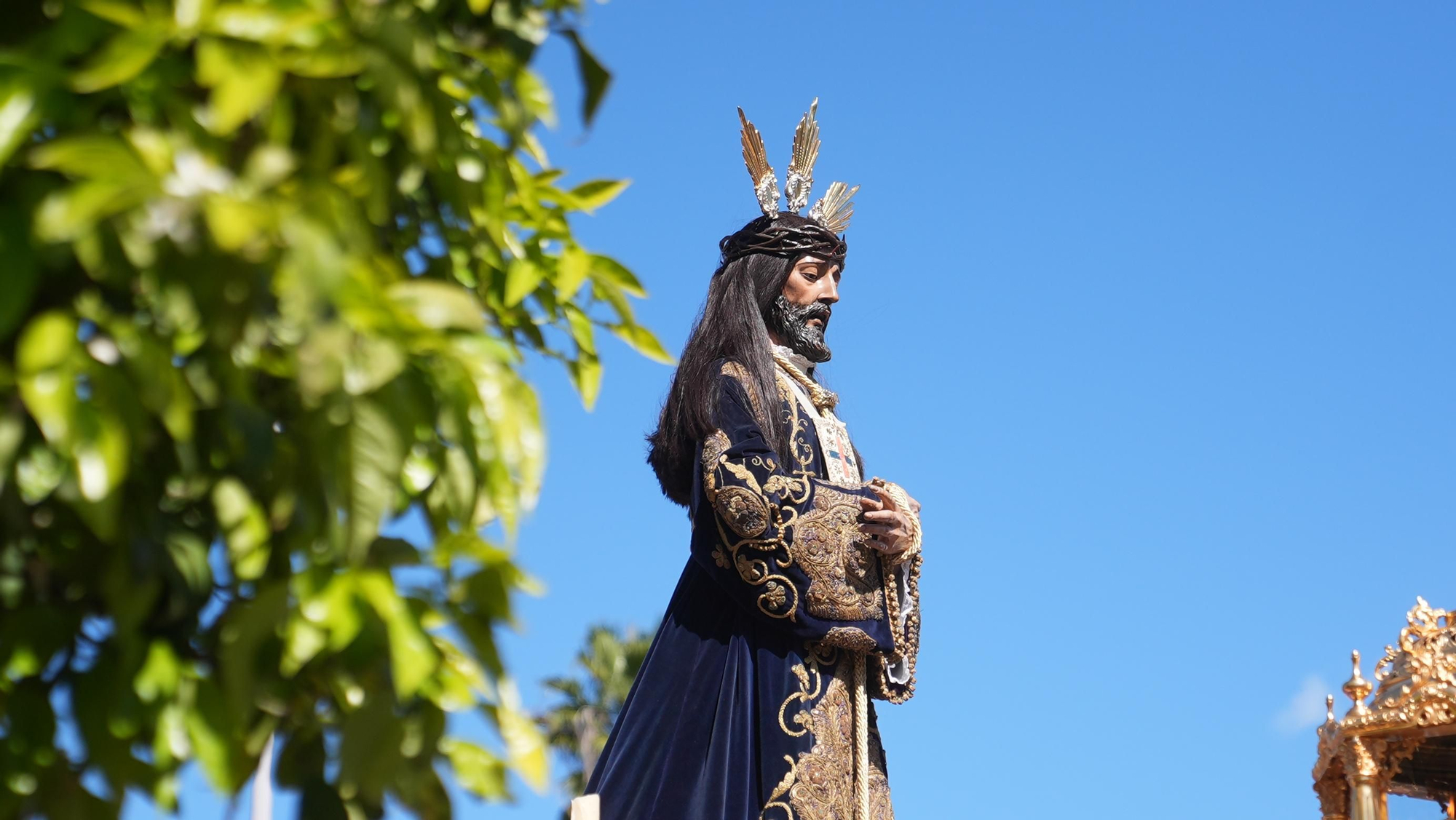 Salida procesional de la Hermandad del Rescatado, en imágenes