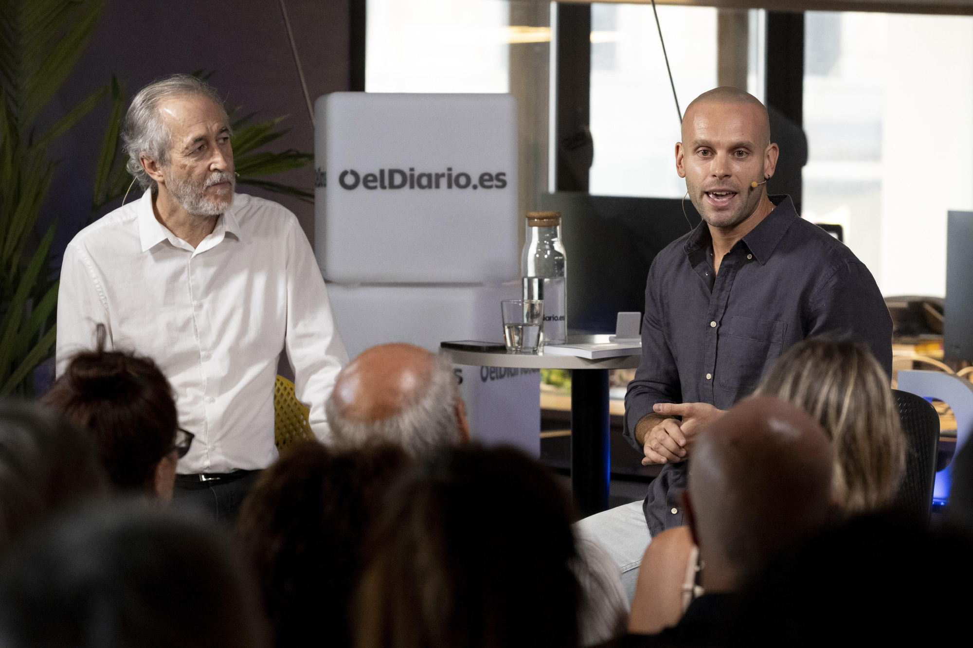Carlos del Castillo presenta ‘Inteligencia artificial: cartografía de una revolución’, en imágenes