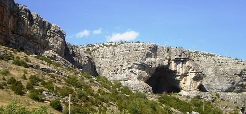 La Cueva.