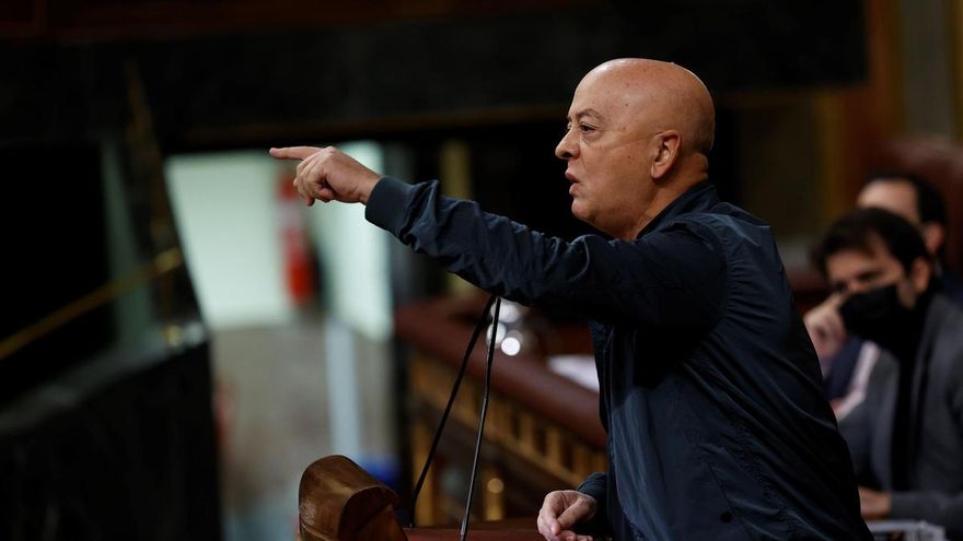 El diputado del PSOE Odón Elorza, en el pleno del Congreso que debate diversas secciones de los Presupuestos de 2022.