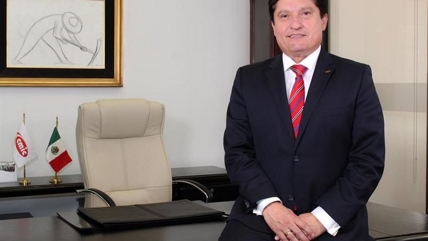 Constructores "entusiasmados" ante inversión en obra pública de López Obrador