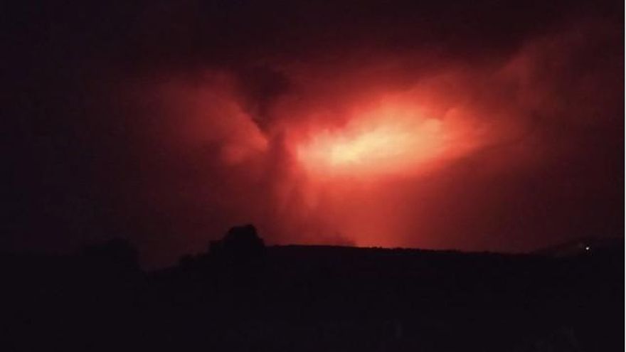 Imágenes de los incendios en la Sierra de la Culebra durante la noche del miércoles 15 de junio.
