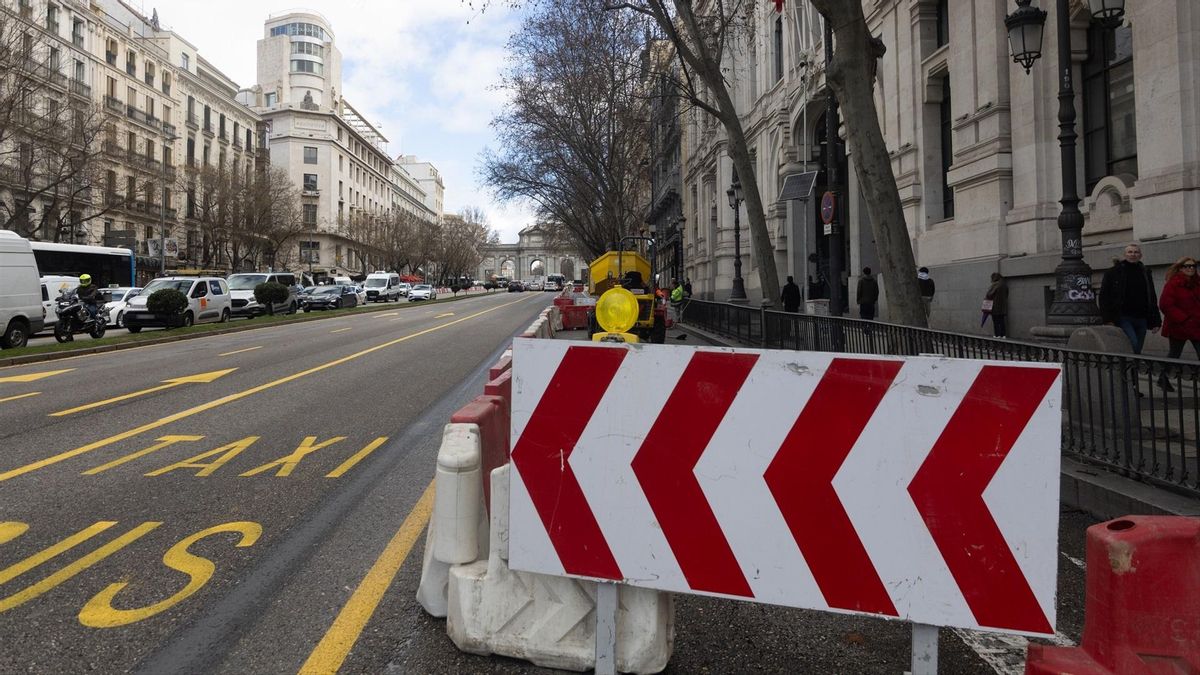 El tramo entre Cibeles y Puerta de Alcalá recupera un carril por sentido el lunes ante la vuelta de vacaciones