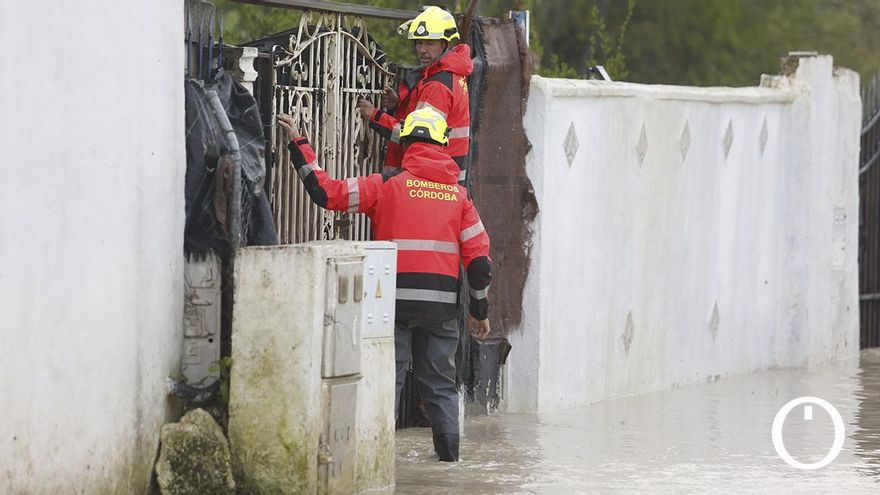 Once desalojos forzosos tras decretarse el nivel 1 de emergencias en el Guadalquivir en Córdoba