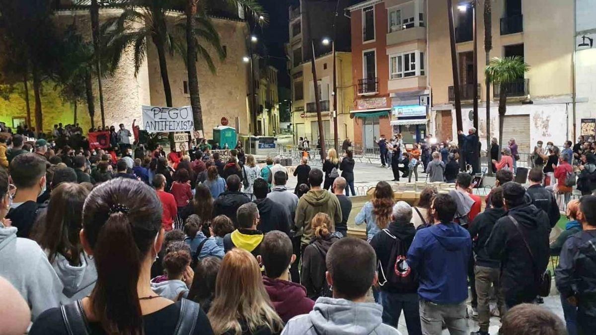 Concentració antifeixista a Pego.