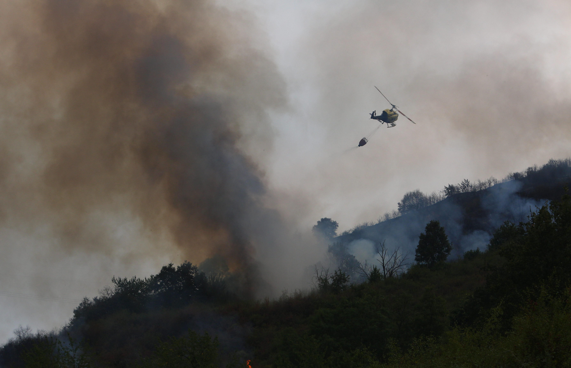 Así lucharon contra el fuego los vecinos de Molinaseca