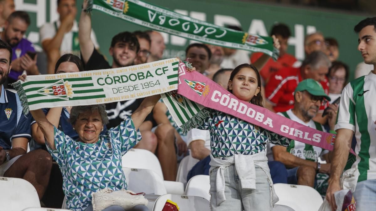 Grada Blanquiverde del Córdoba CF - CD Tenerife