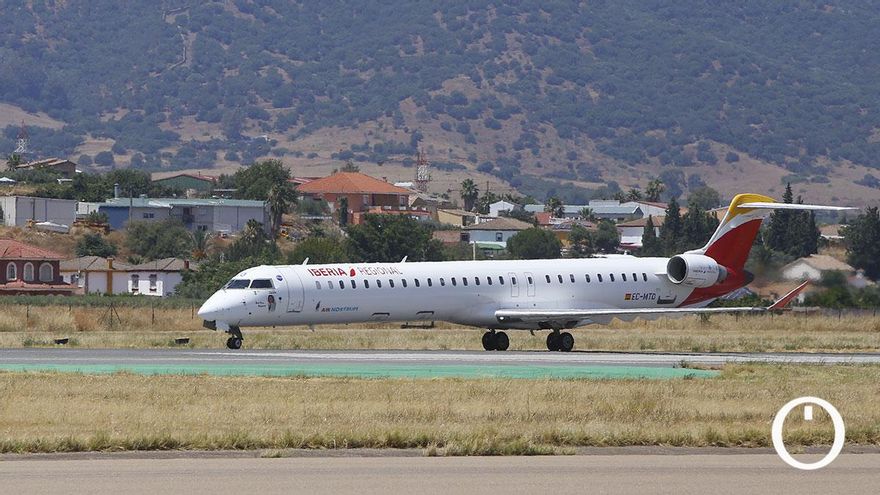 El vuelo IBE8447 abre una etapa "histórica" para el Aeropuerto de Córdoba