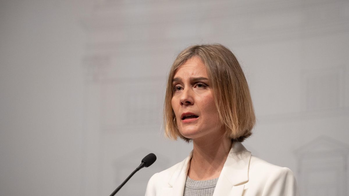 Archivo - La líder de los Comuns en el Parlament, Jéssica Albiach, durante una rueda de prensa posterior a la firma de un acuerdo para poder aprobar los Presupuestos de la Generalitat para 2023, en el Parlament de Catalunya, a 14 de diciembre de 2022, en