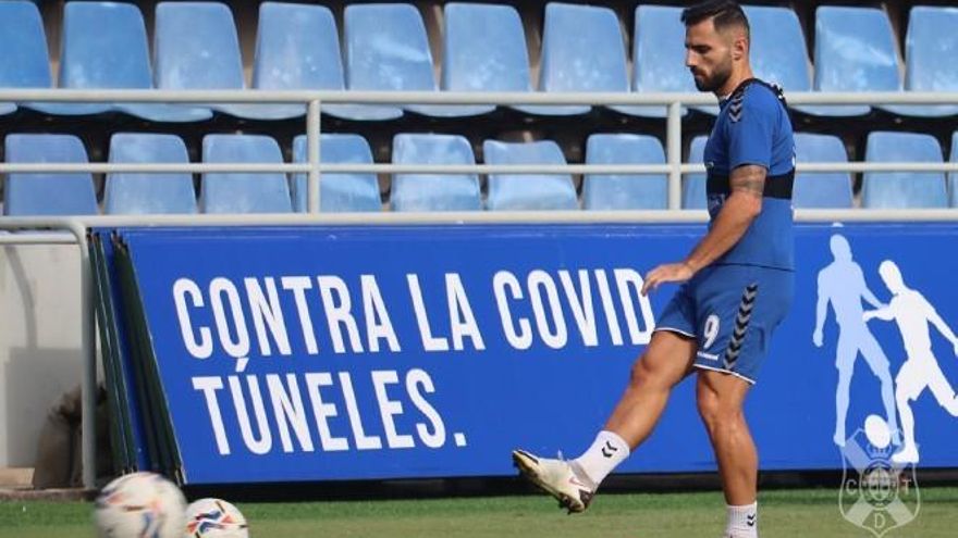 Nono asegura que el Tenerife debe ser “ambicioso” y “descarado” en ataque