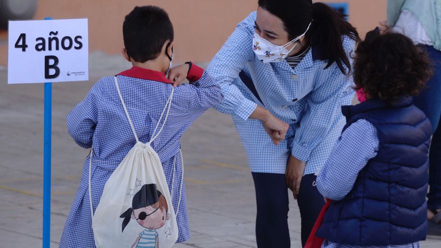 El curso escolar de Cantabria mantendrá sus 175 días lectivos y concluirá una semana antes en junio por la suspensión de las vacaciones de noviembre