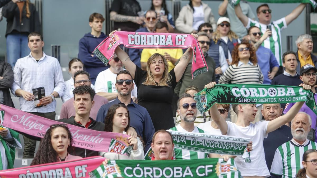 Grada Blanquiverde del Córdoba CF - Real Sociedad B