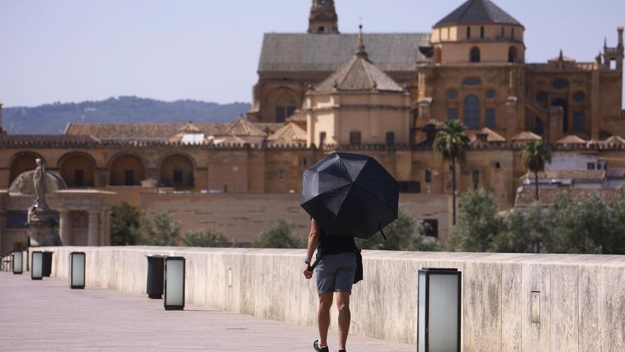 Tiempo de fin de semana sin ola de calor, pero con avisos y temperaturas todavía altas en sur y este peninsular