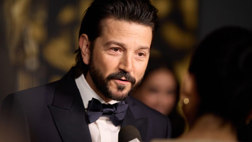 Diego Luna defiende ver películas en los cines, “algo que pasa cada vez menos”