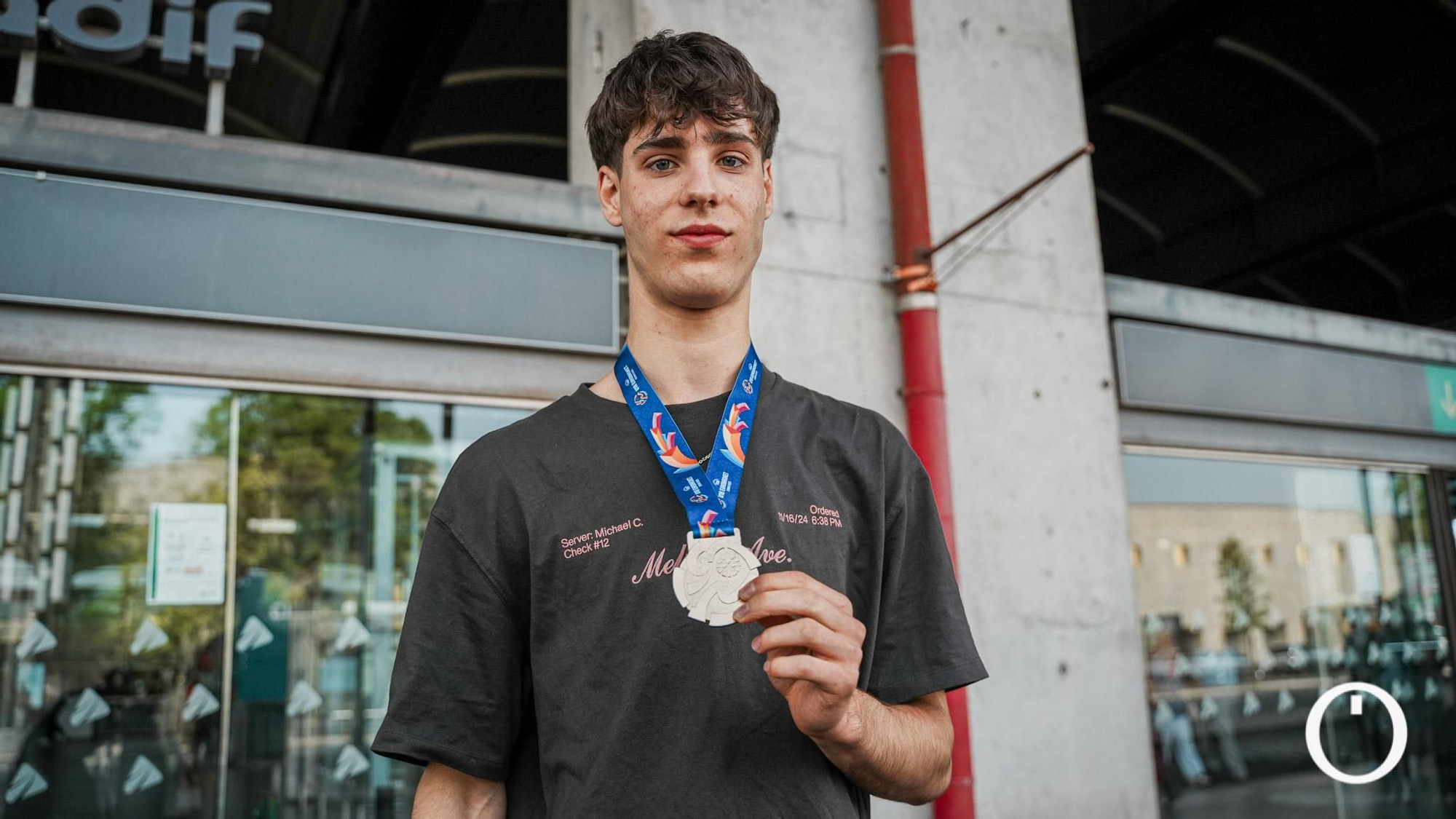 Guillermo del Pino en su llegada a Córdoba tras ganar el Eurobasket sub-18