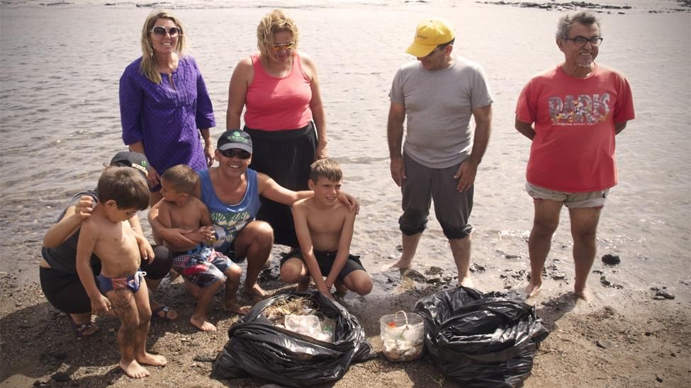 Limpieza de la charca de Salinetas (Carlota VE)