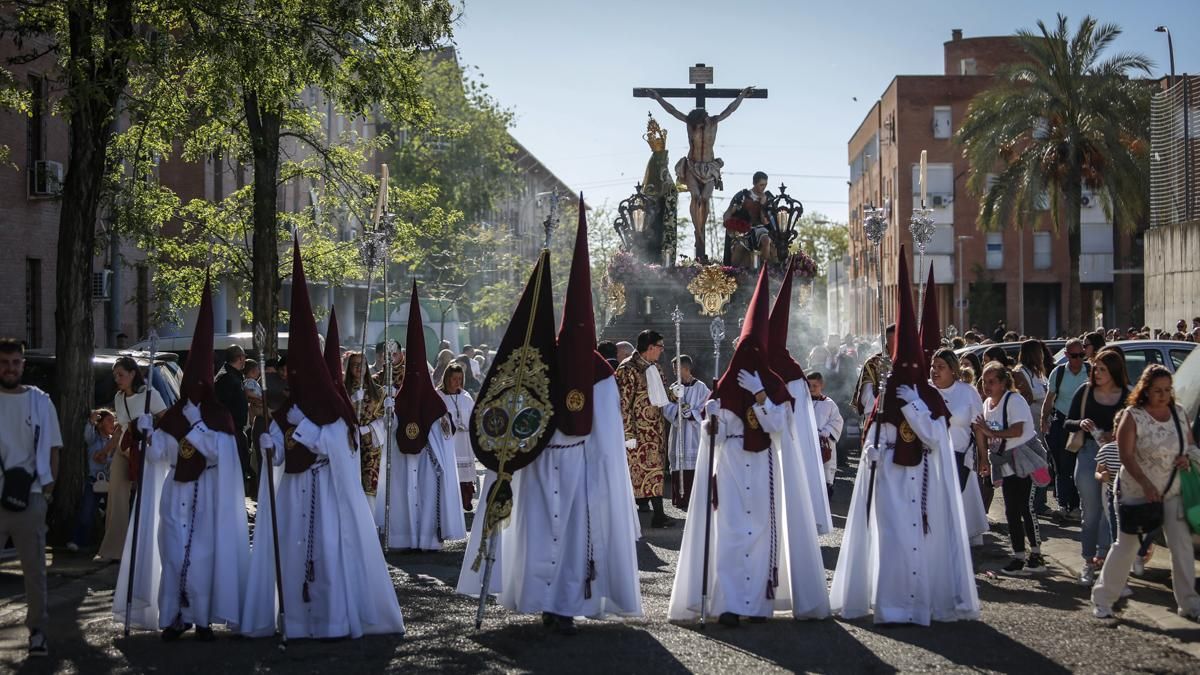 La procesión de la Hermandad de la Piedad, en imágenes