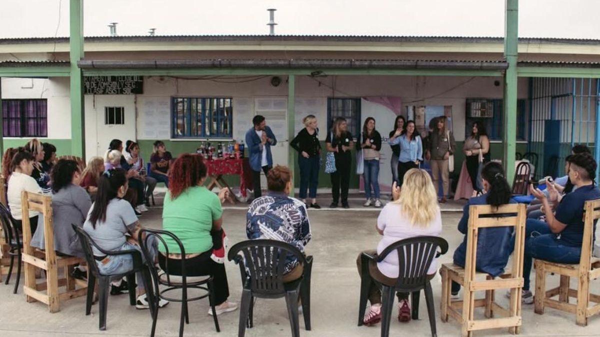 “Las miramos como mujeres que merecen cuidado": realizaron mamografías en una cárcel para prevenir el cáncer de mama