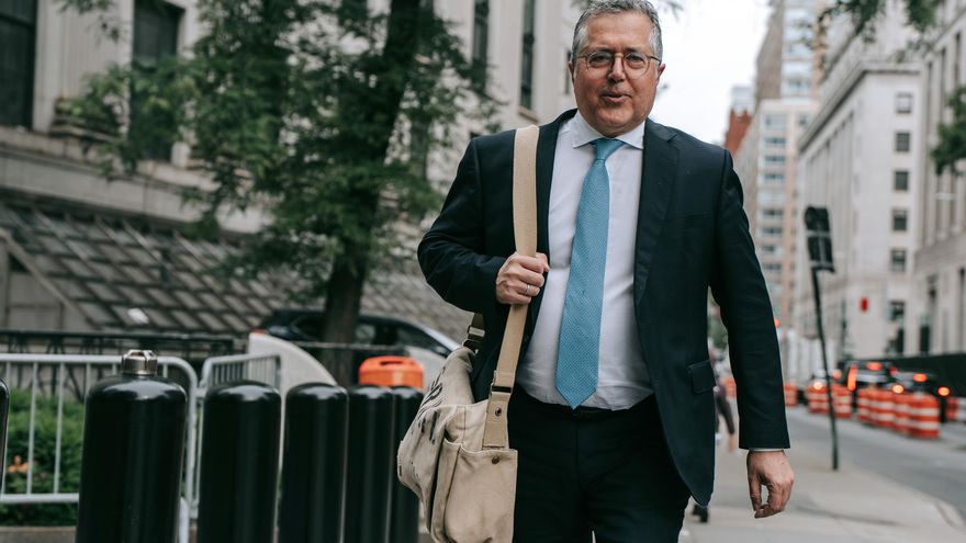 El juez federal amenazó a Diddy con expulsarlo del tribunal por gesticular ante el jurado