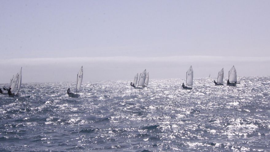 La Copa Cabildo de Optimist C afronta su segunda prueba este fin de semana en aguas de Candelaria