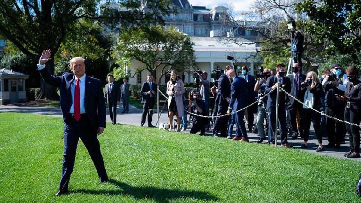 Trump, momentos antes de iniciar el viaje a Minneapolis el miércoles.