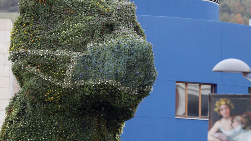 El Puppy del Museo Guggenheim Bilbao se suma al uso de la mascarilla para animar a protegerse durante la pandemia