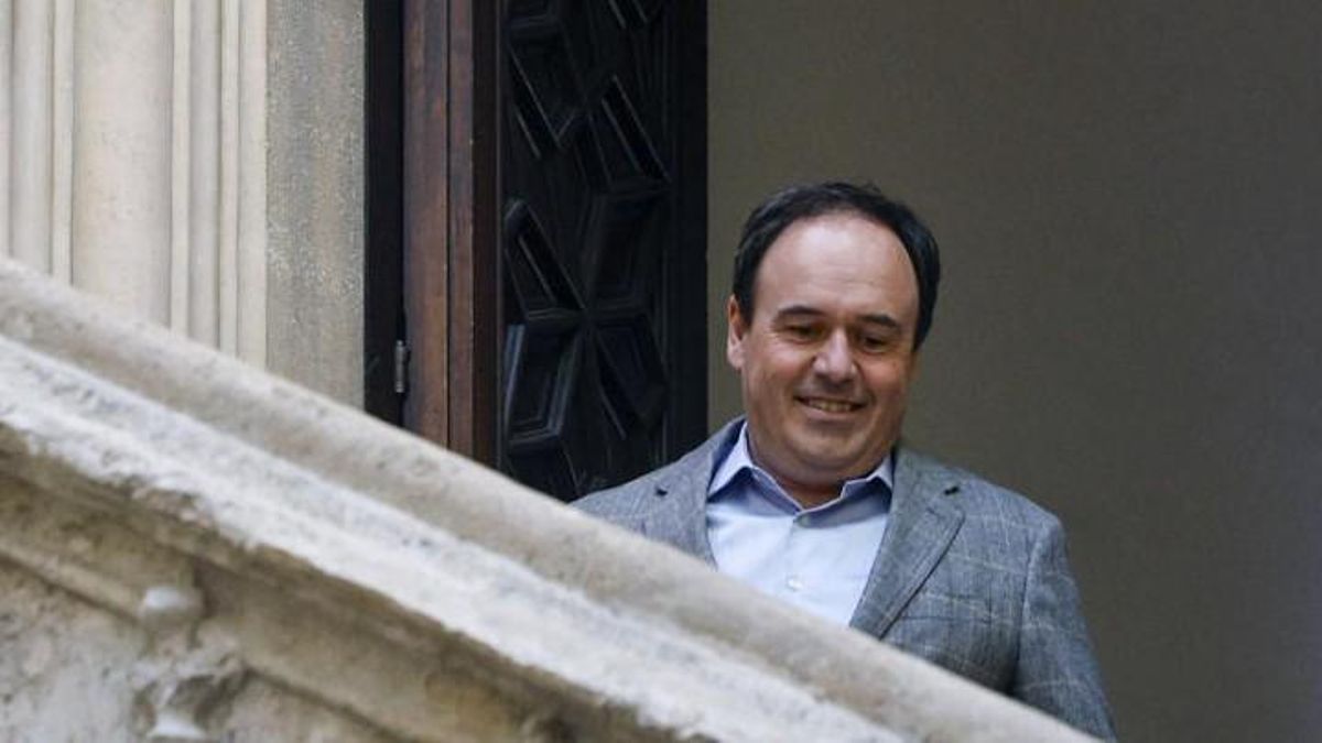 Pérez Llorca intenta romper con Mazón y nombra un nuevo portavoz en lugar de Camarero, que sigue de vicepresidenta