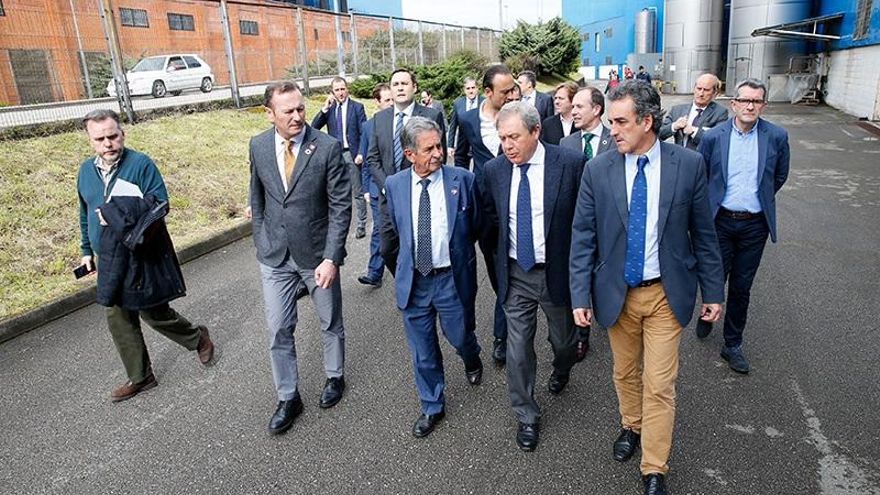 Visita del presidente de Cantabria, Miguel Ángel Revilla, a las instalaciones de ASPLA.