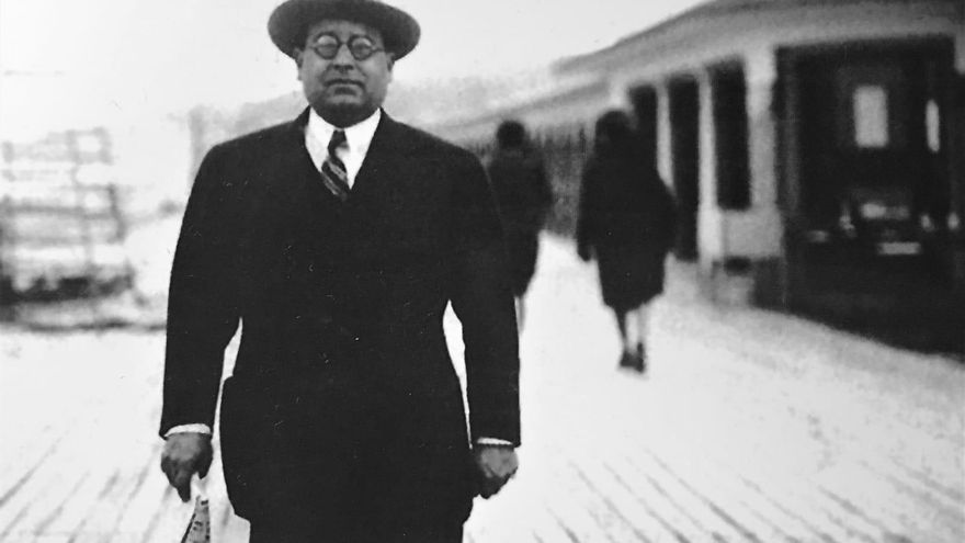 Un aventurero sin novela