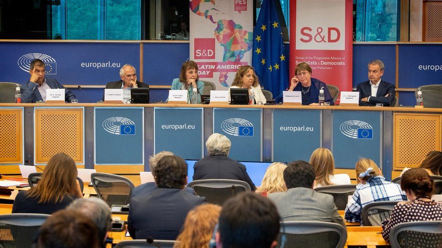 Líderes progresistas de Europa y América Latina se conjuran en Bruselas contra la extrema derecha y el cambio climático