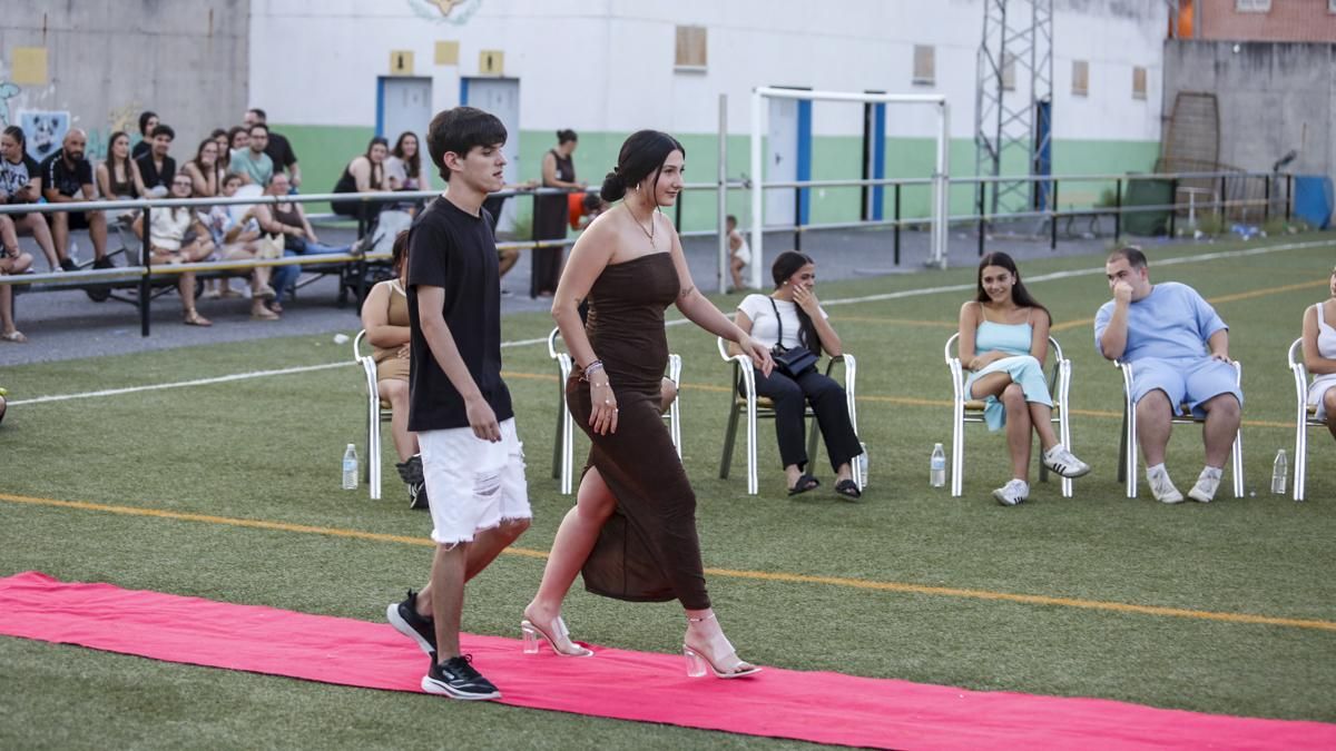 Homenaje a alumnos de Las Palmeras tras graduarse