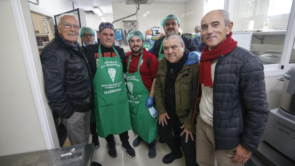 Preparación de los menús solidarios de Cocinillas CCF