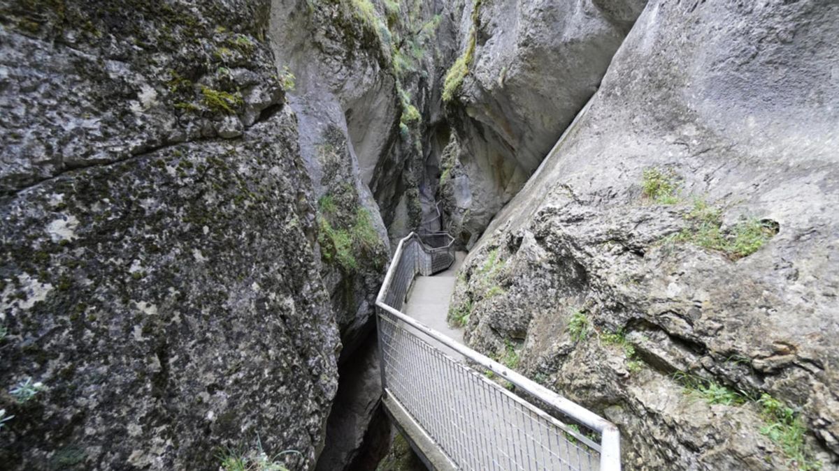 Španska pokrajina ponuja naravne bazene, dediščino in rekreacijske poti