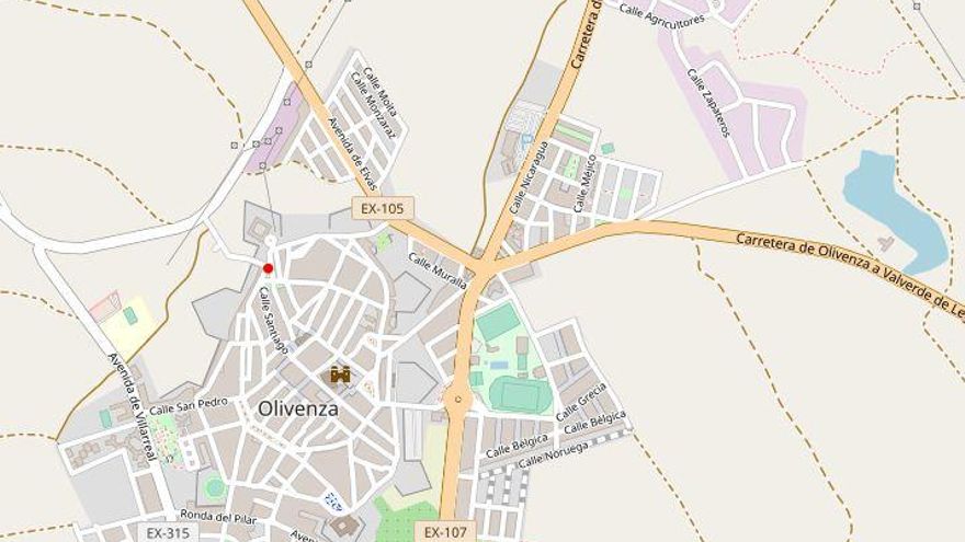 Situación de la puerta, con punto rojo, dentro del conjunto urbano oliventino