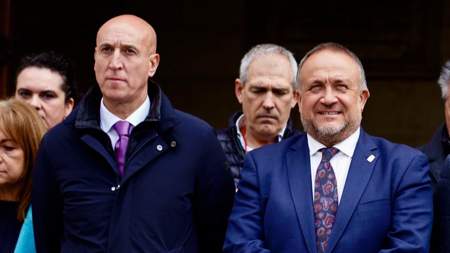 Courel les dice a quienes “echan mierda" sobre el PSOE en León que "deben plantearse si quieren estar”