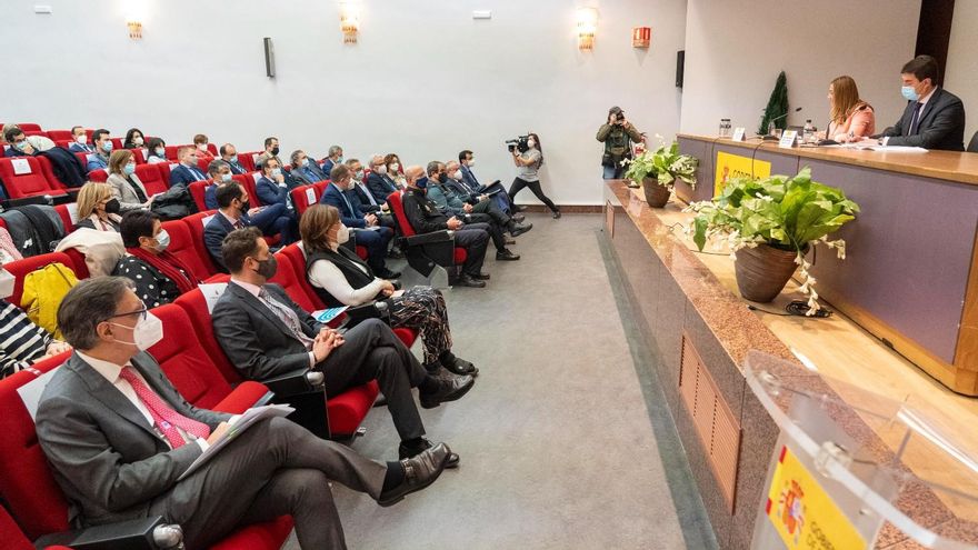 Reunión de coordinación ante la llegada de refugiados ucranianos a Castilla y León. // Eduardo Margareto / ICAL