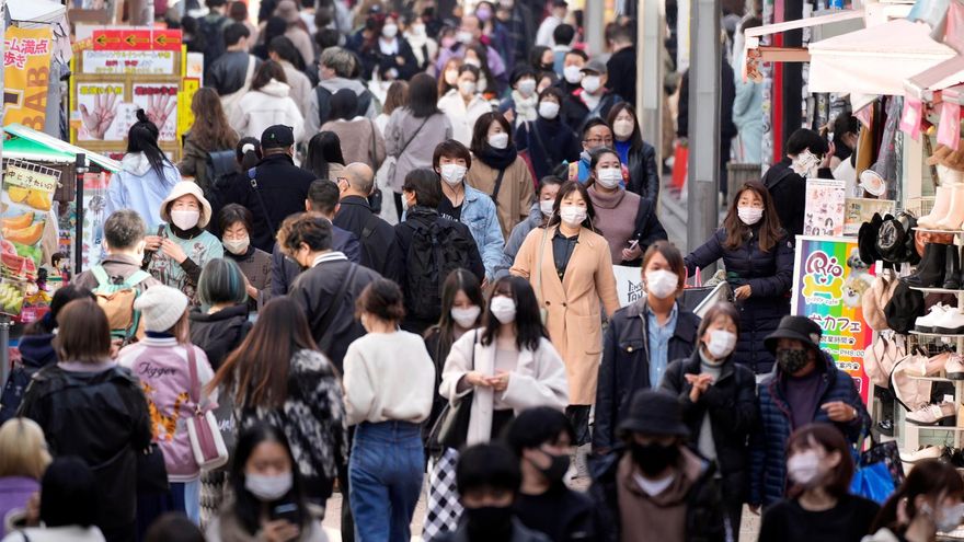 Japón aprueba restablecer restricciones ante la incipiente sexta ola de covid