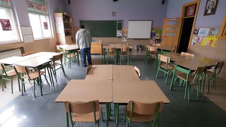 Educación esperará a verano para decidir si contrata profesorado de refuerzo COVID el próximo curso