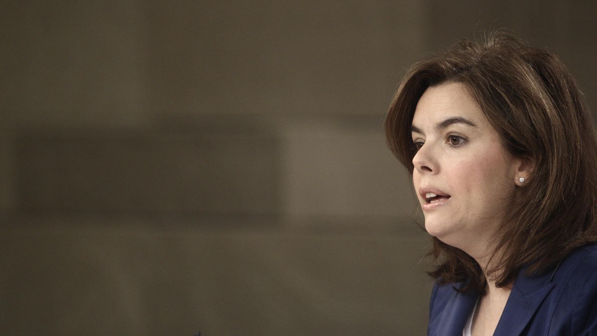 Santamaría "respeta" las opiniones de Aznar y lo que "agradece" son "aportaciones" para crear empleo